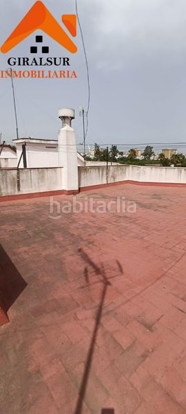 Foto 1fa55d8d-605b-44fd-8017-7e30707065c1. Pis a Cruz Roja Sevilla