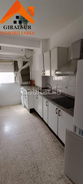 Foto a91006b5-fdd6-4f8b-97f5-b237a18ef017. Pis a Cruz Roja Sevilla