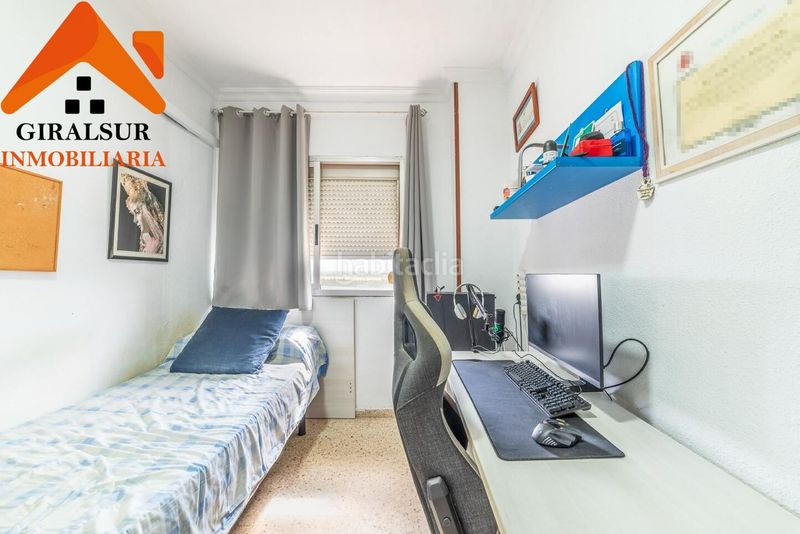 Foto be4e8e44-8dee-4aaf-8069-5764640d7568. Pis amb aparcament a colores - entreparques Sevilla