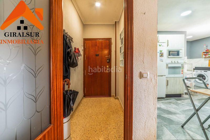 Foto d41b95eb-e69c-438d-8749-7b7b8fe647be. Pis amb aparcament a colores - entreparques Sevilla
