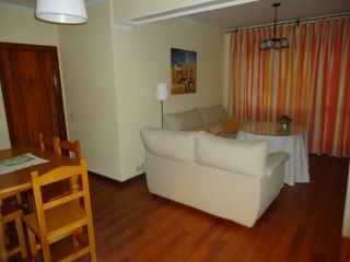 Lloguer Pis a Avenida de andalucía 1. Habitacion estudiantes (solo chicas)