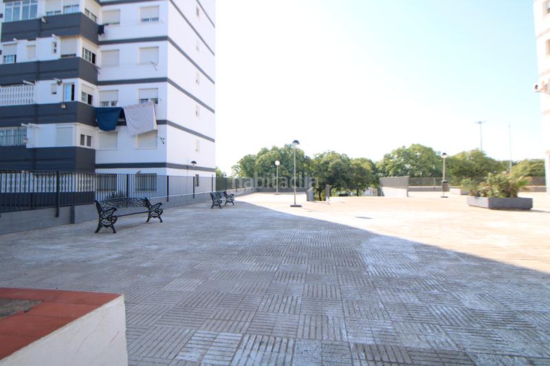 Foto 7b819f0a-6a5d-4185-a9f0-7f2a7d83dd81. Etagenwohnung in Isla Chica Huelva