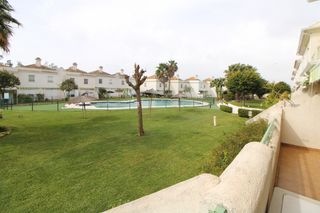 Casa adossada en Calle ponce de le�n 1. Orillas del piedra