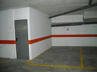 Aparcament cotxe a Villafranca de Córdoba. Plazas aparcamiento parking en villafranca zona colegios, calle