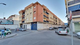 Local Comercial  Calle cerámica. Local de 1225 m2 en bruto. fachada a tres calles. fachada a aven