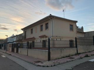 Casa adossada a Bujalance. Casa de 158 m2 en bujalance