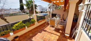 Casa  Calle ronda. Casa adosada de 225 m2 con piscina , sotano y pista de padel