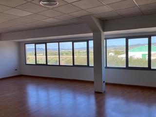 Oficina a Villafranca de Córdoba. Magnifica nave de oficinas de 190 m2