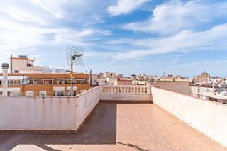 Casa a Adra. Dúplex en venta en el centro de adra