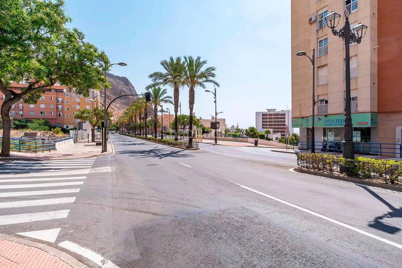 Foto c005d642-2e44-4e6d-a8f3-5fe426073f9a. Planta baixa a El Puerto Roquetas de Mar