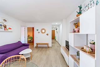 Pis en Roquetas pueblo. Un apartamento moderno y reformado con gusto de 2 dormitorios ce