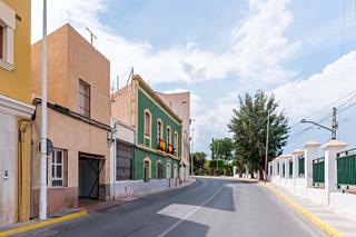 Casa a Gádor. Vivienda unifamiliar sobre local