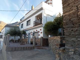 Pis a Castillo 5. Uno de los mejores pisos en venta en velefique, con tres dormito