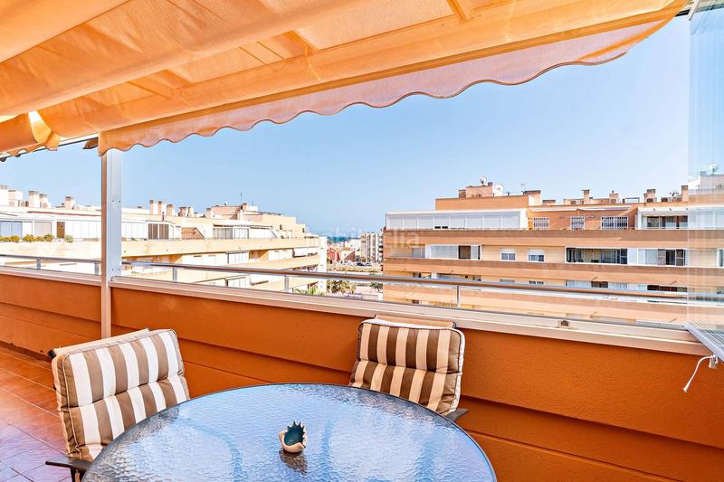 Foto 42fb5f0f-2f40-44fe-b436-7b4466ae8b90. Attico con riscaldamento parcheggio piscina in Las Salinas Roquetas de Mar