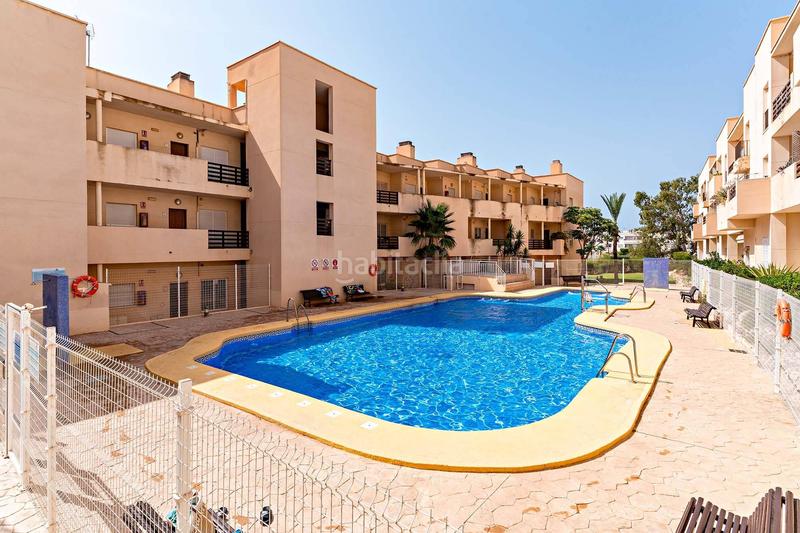 Foto 4d1549f8-c2de-42d8-81b4-9825e3bfae6d. Lloguer pis amb calefacció aparcament piscina a Retamar Almería