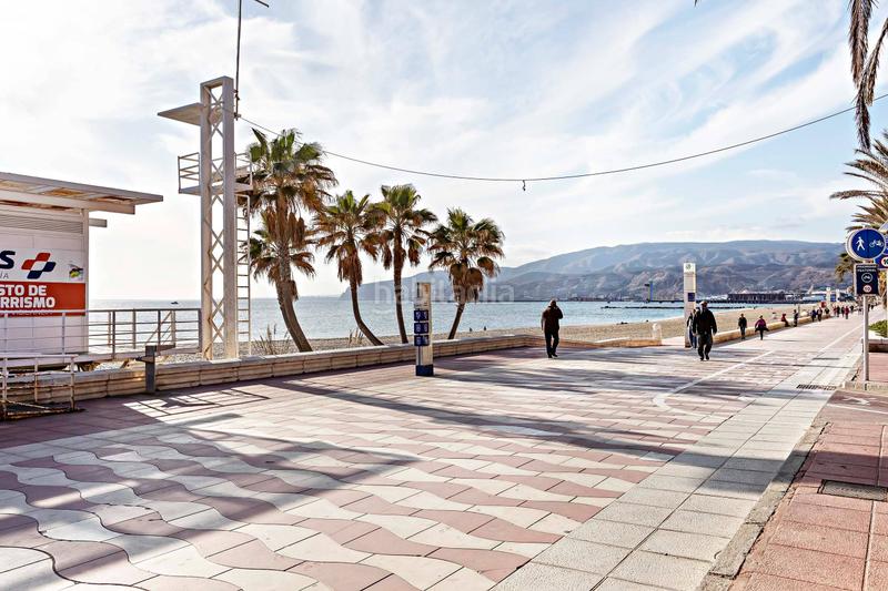 Foto 0d0df751-b8b4-4371-bbab-41be4a686103. Alquiler piso no sueñes más! alquila este piso y vive a un minuto de la playa, larga duracion en Almería