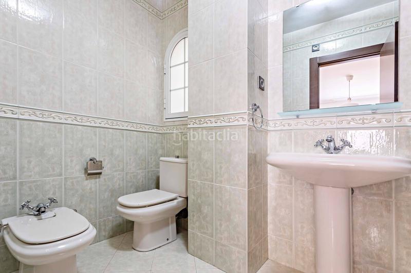 Foto 3a6f0d1f-e3ec-4629-9086-bb57df8b4f2e. Location appartement avec parking dans Centro Almería