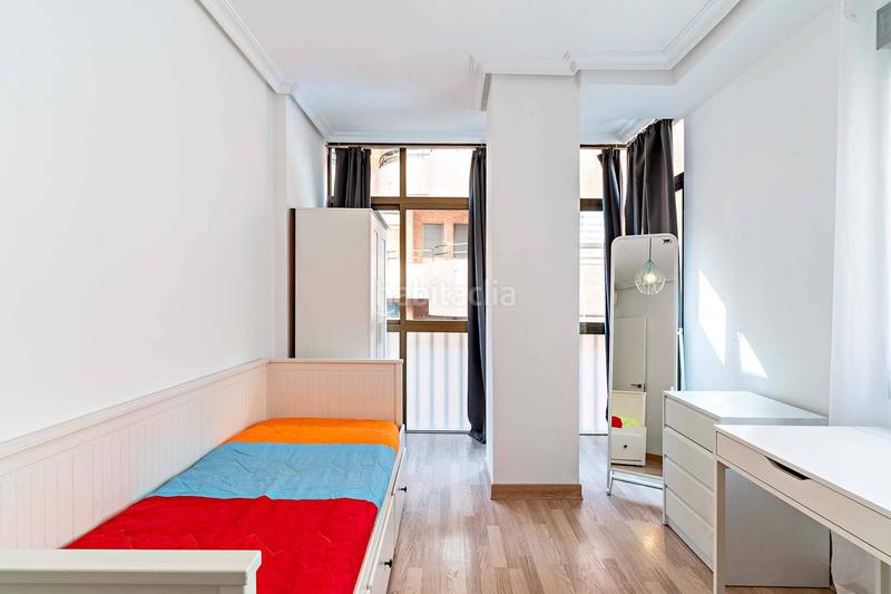 Foto 6e8134cb-fc73-41a6-9d06-a6421fe023f4. Location appartement avec parking dans Centro Almería