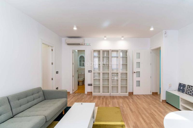 Foto c6e90cb1-6d64-4220-a832-5008a965c7a9. Location appartement avec parking dans Centro Almería