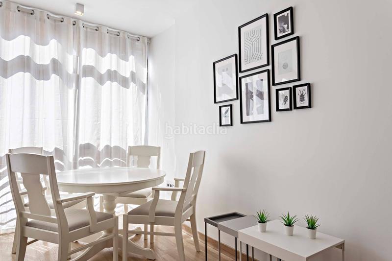 Foto e12ea16c-2f36-4ee2-93d4-866d4e02eed5. Location appartement avec parking dans Centro Almería