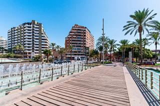 Pis a Oliveros - Altamira. Piso en venta  en rambla de almería con plaza de garaje