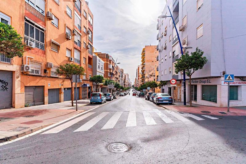 Foto 3cc99e13-cf69-4382-ad32-eb6f610cbbbd. Lloguer pis a Plaza de Toros - Santa Rita Almería