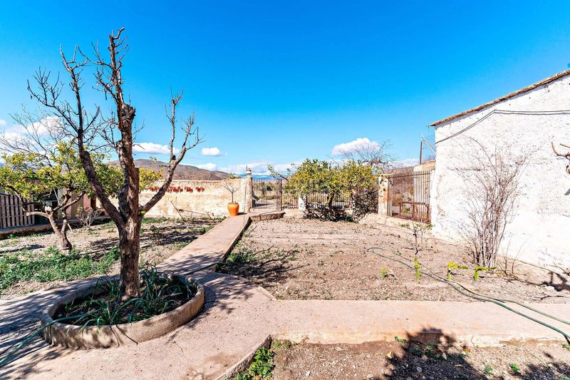 Foto a0a1fdd9-9056-4275-bfe6-44baa16e7cd4. Casa amb aparcament a Berja
