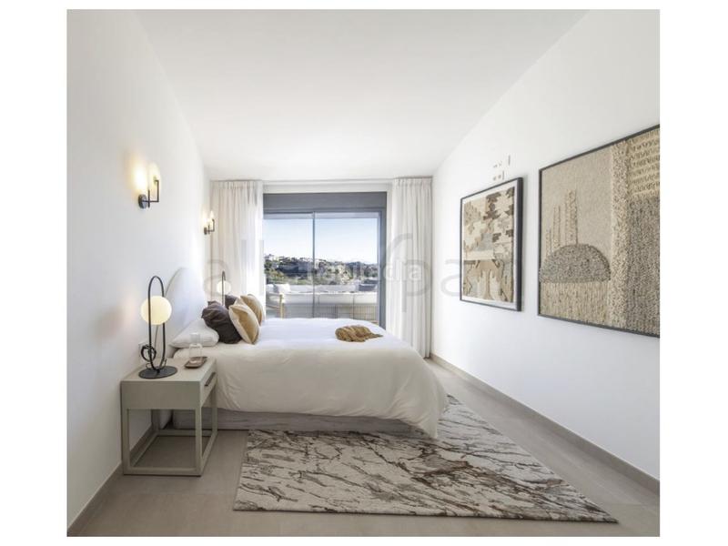 Foto 069ce8d7-e5d9-4b31-a63a-0ff293af3bc9. Ático apartamento listo para entrar con vista espectacular al mar en Fuengirola