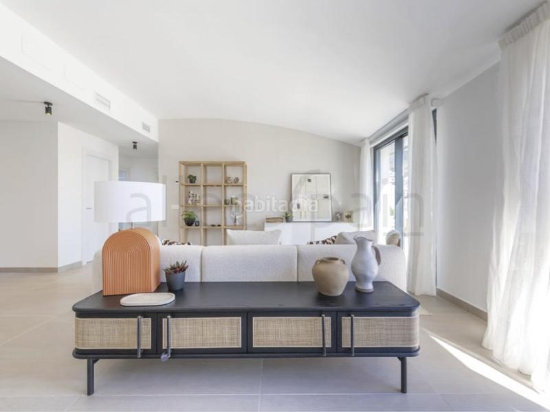 Foto b1523e48-5bde-4311-826f-ae5f2ec0df95. Ático apartamento listo para entrar con vista espectacular al mar en Fuengirola