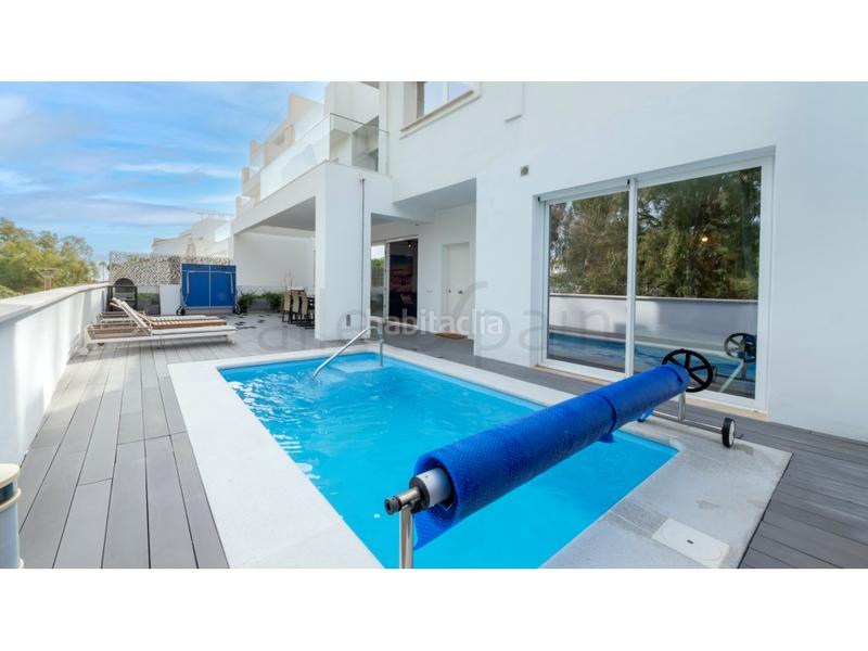 Foto 1361be4a-6713-4352-af9d-cc33fd2584b6. Casa con parcheggio in Torremuelle Benalmádena