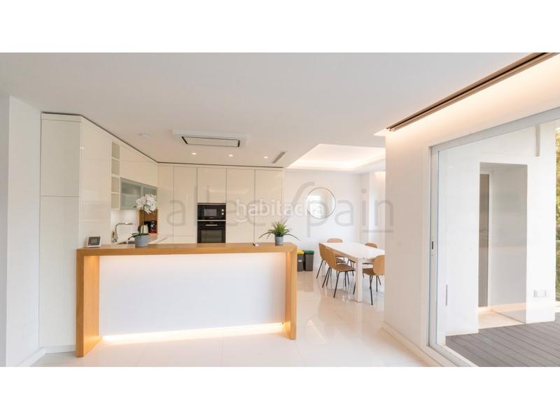 Foto 18cd034e-223f-422f-89b2-847d6c8e6699. Casa con parcheggio in Torremuelle Benalmádena