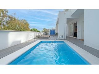 Haus in Torremuelle. Villa con piscina muy cerca de la estación de tren y el mar