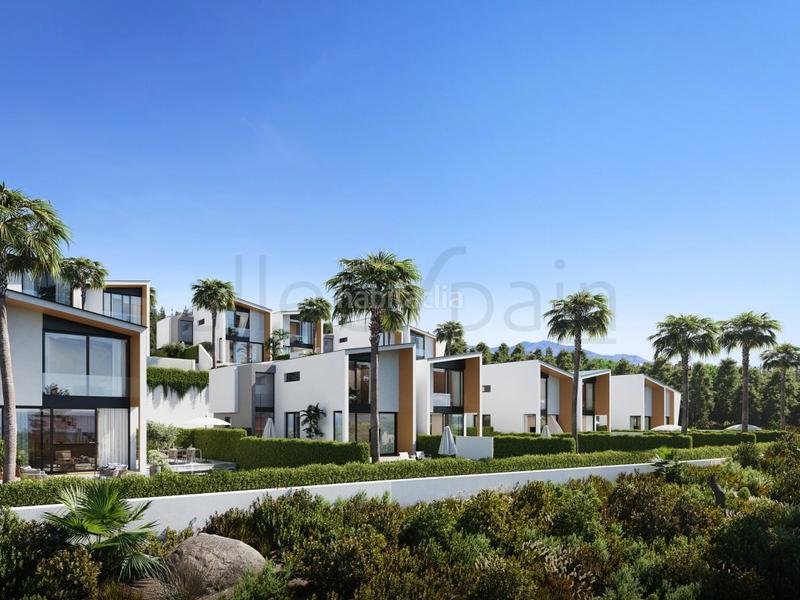 Foto c99e3ce4-8d2f-4bc2-ba63-101ad1f789b0. Casa adosada exclusiva villa a menos de 500 metros de la costa en Mijas