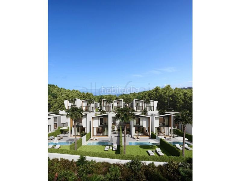 Foto fab1b979-b4ee-430f-8ea0-845361f0037a. Casa adosada exclusiva villa a menos de 500 metros de la costa en Mijas