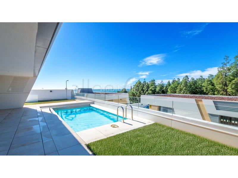 Foto 82e8fe7f-e577-45ec-8047-29aae3efeb89. Affitto casa bifamiliare con parcheggio in El Faro de Calaburra - Chaparral Mijas