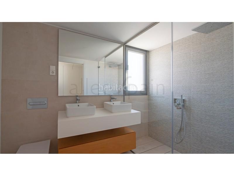 Foto 4caf830f-0236-4107-9f35-de17b75f2abb. Rent towny house with parking in El Faro de Calaburra - Chaparral Mijas