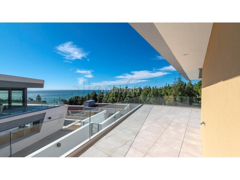 Foto b68105ff-01b5-42fc-a35f-b9540f00d229. Rent towny house with parking in El Faro de Calaburra - Chaparral Mijas