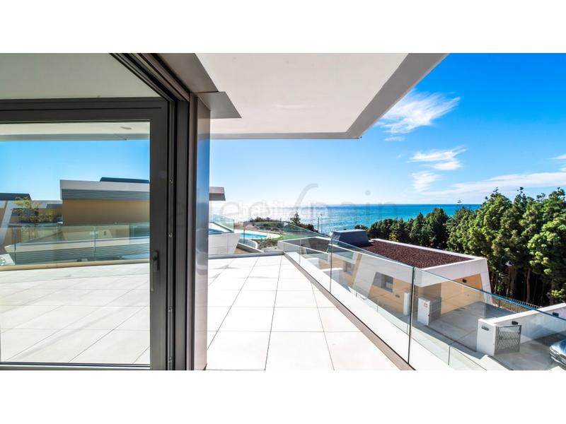 Foto e562e14b-74ca-4c62-b087-c81c08003940. Rent towny house with parking in El Faro de Calaburra - Chaparral Mijas