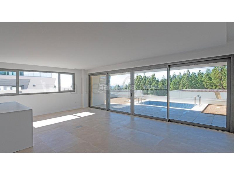 Foto fc23e8c6-3c29-4f8f-96e8-e53c8d7e402b. Rent towny house with parking in El Faro de Calaburra - Chaparral Mijas