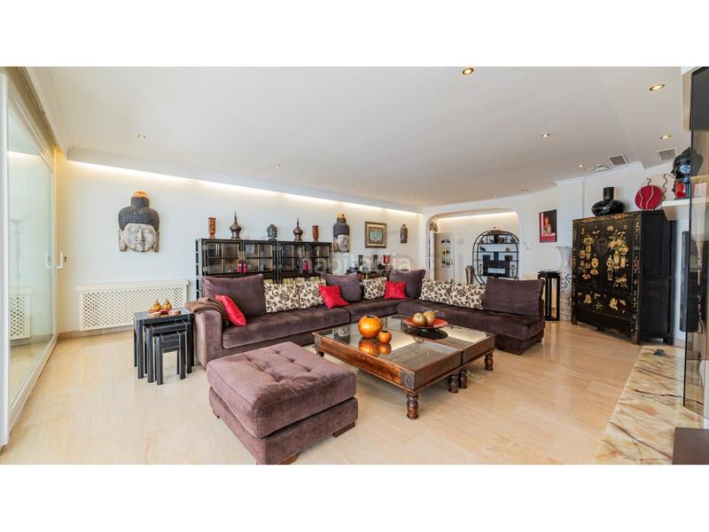 Foto 53211dd7-04ec-4fdd-803c-77e5f77df320. Piccolo appartamento con parcheggio in Zona Centro Comercial Torrequebrada Benalmádena