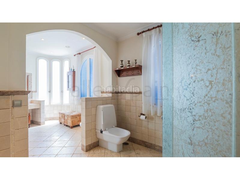 Foto 742521f3-1893-4e01-a1fd-b4440b879c75. Piccolo appartamento con parcheggio in Zona Centro Comercial Torrequebrada Benalmádena