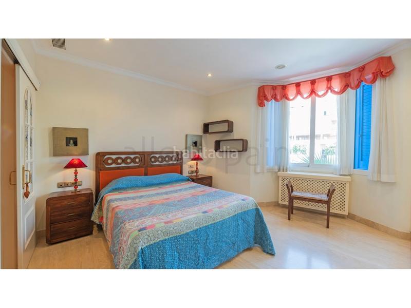 Foto 8bb73446-f485-4f3d-89ec-eaf46ae7e989. Piccolo appartamento con parcheggio in Zona Centro Comercial Torrequebrada Benalmádena