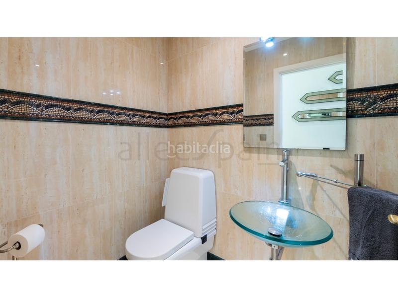 Foto 96bd9b26-2cdb-49a3-9bab-576e7315a296. Piccolo appartamento con parcheggio in Zona Centro Comercial Torrequebrada Benalmádena