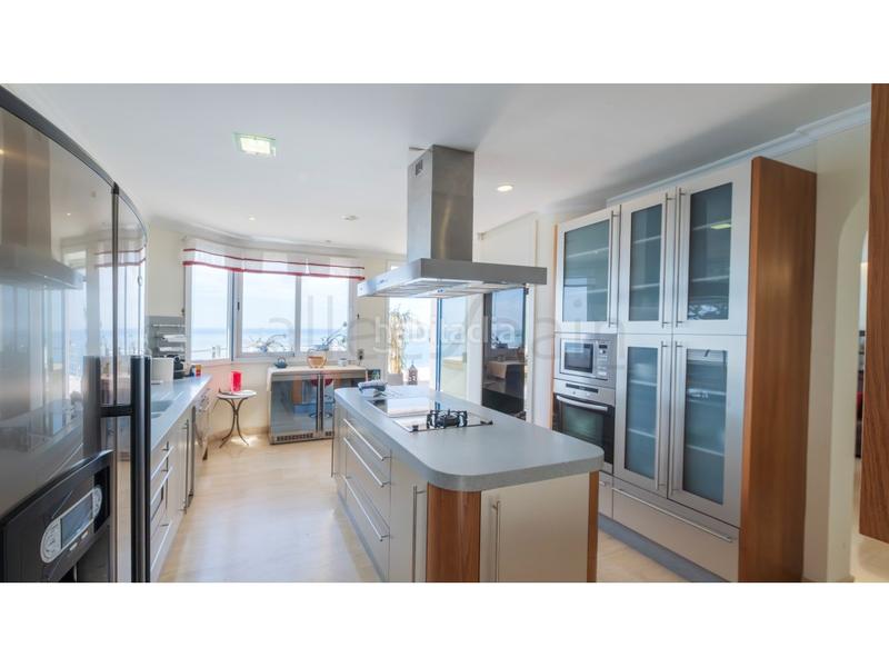 Foto c335550b-92a1-4577-bbee-01f9f249e141. Piccolo appartamento con parcheggio in Zona Centro Comercial Torrequebrada Benalmádena