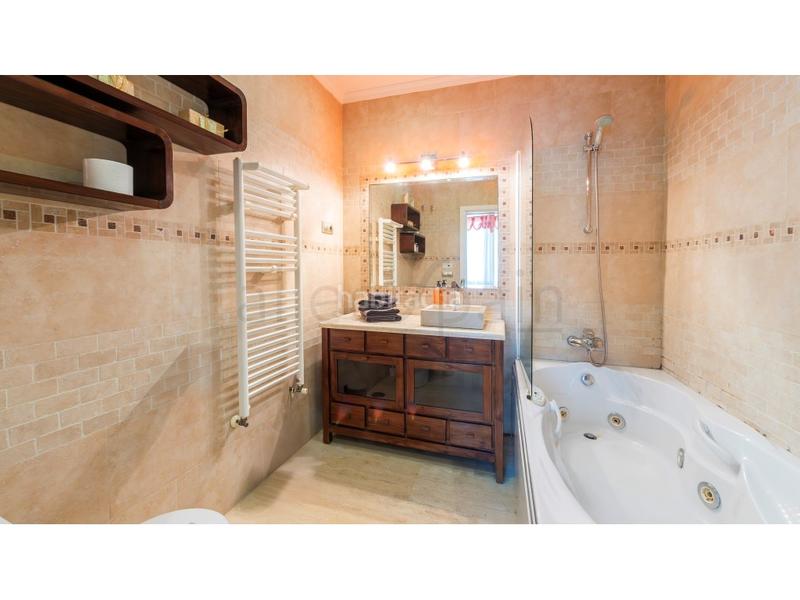 Foto e2ef6884-a22b-423f-924e-a0b2df4be55d. Piccolo appartamento con parcheggio in Zona Centro Comercial Torrequebrada Benalmádena