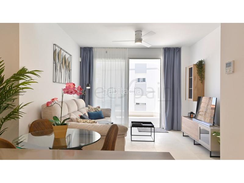 Foto 6af34db3-71b4-442a-b8ee-1452193c30f1. Miete appartement mit parking in Las Gaviotas - Carvajal Fuengirola