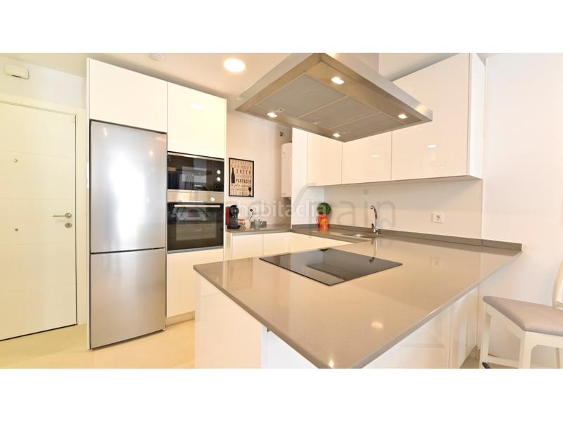 Foto 79a07b43-ab43-4ae8-8fd8-4ad77ef705b6. Rent apartment with parking in Las Gaviotas - Carvajal Fuengirola