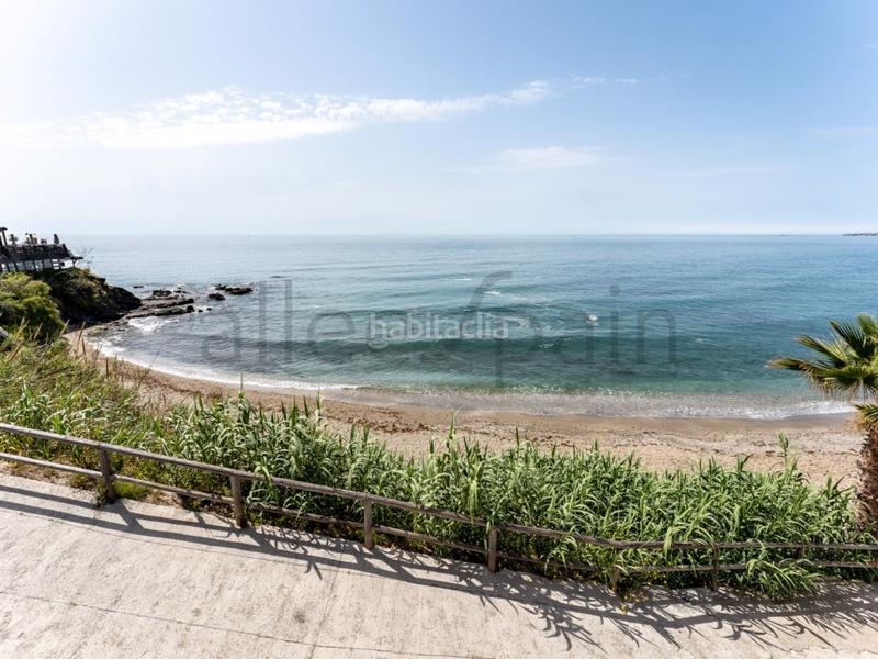 Foto 7263fc2d-6931-4a2b-93c5-e4c7614b6f9c. Apartament amb aparcament a Zona Centro Comercial Torrequebrada Benalmádena