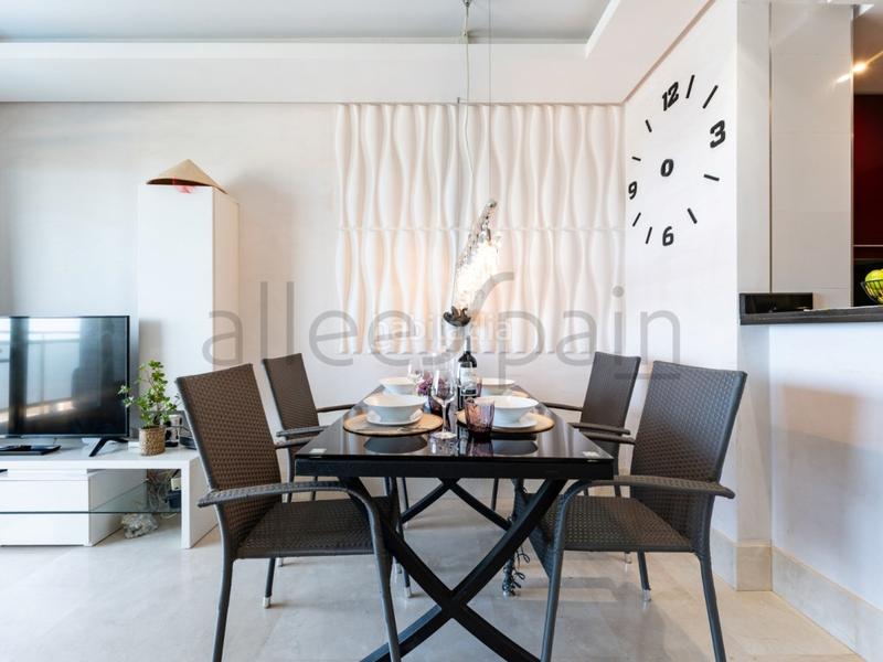 Foto f7ee3a1d-9d65-40dc-9a99-3ec2e5db767c. Apartament amb aparcament a Zona Centro Comercial Torrequebrada Benalmádena