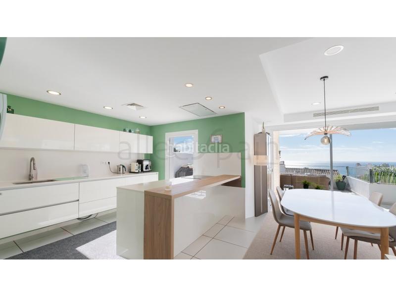 Foto 1024b24a-95e5-41dc-b229-d31bb6a92752. Haus mit parking in Casablanca - La Viñuela Benalmádena